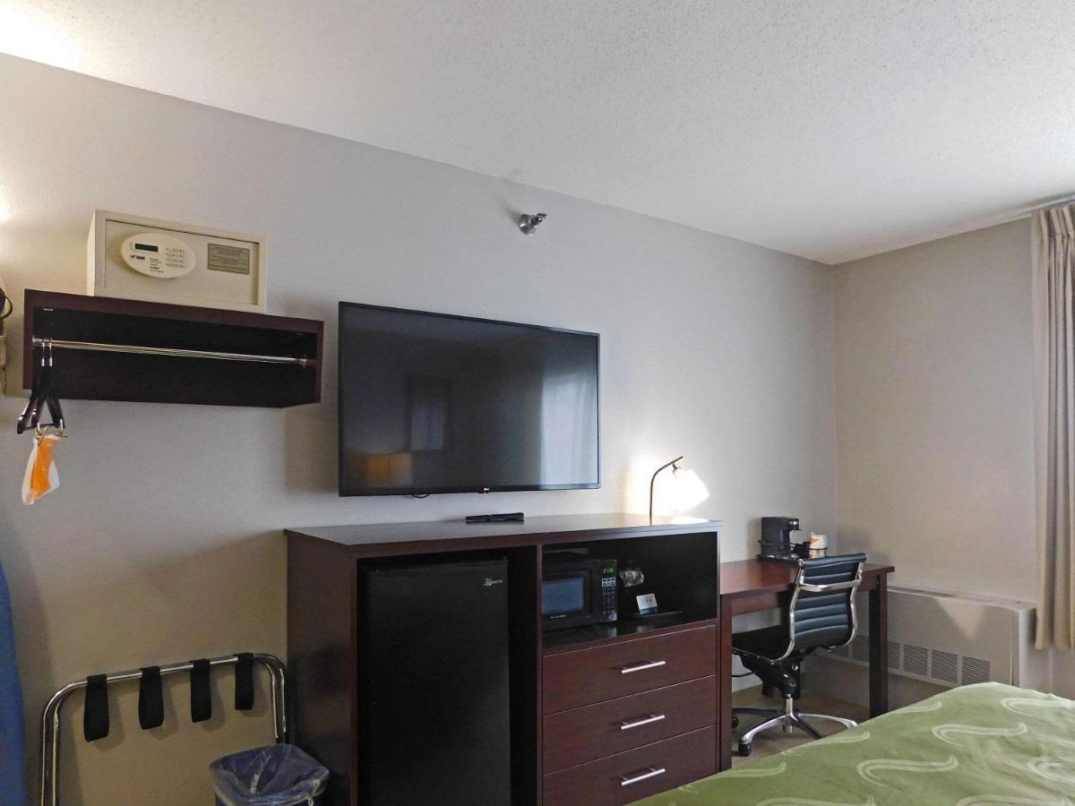 Quality Inn Colchester - Burlington Extérieur photo
