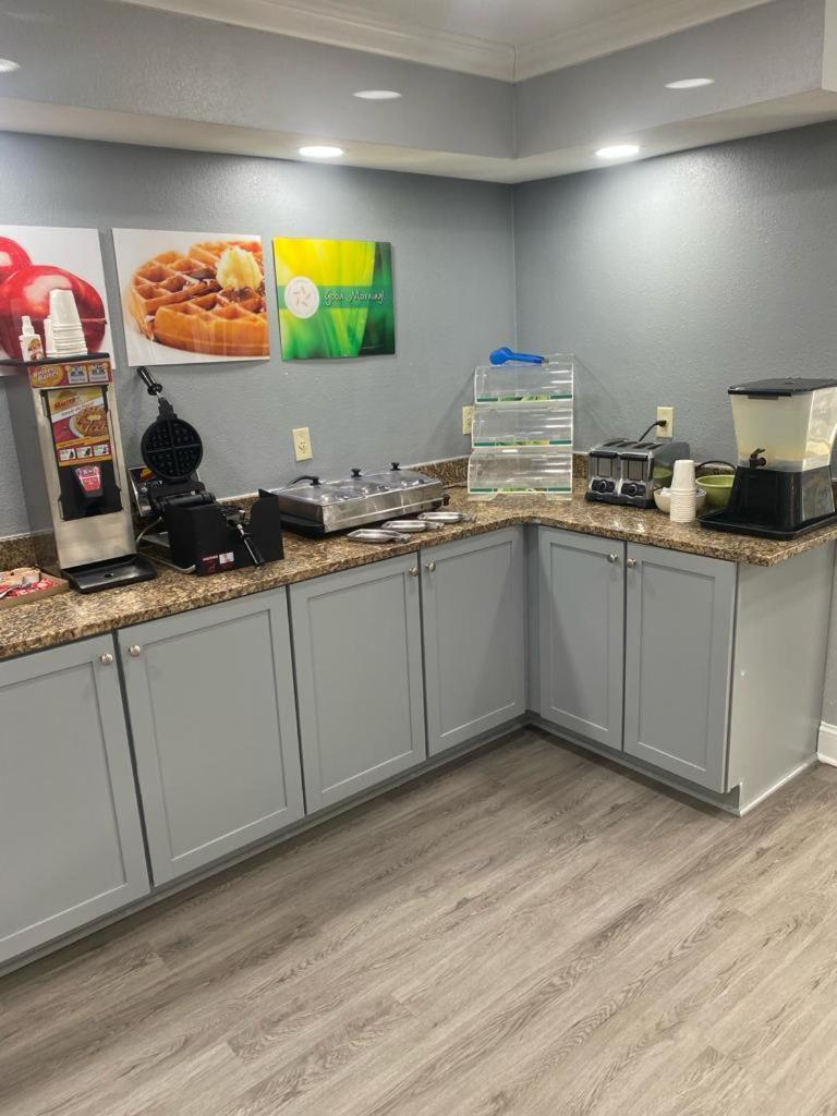 Quality Inn Colchester - Burlington Extérieur photo