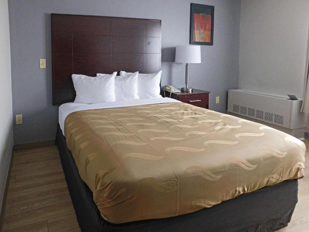 Quality Inn Colchester - Burlington Extérieur photo